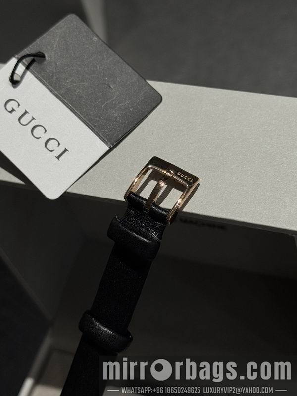 Gucci 32mm 101588 Watch